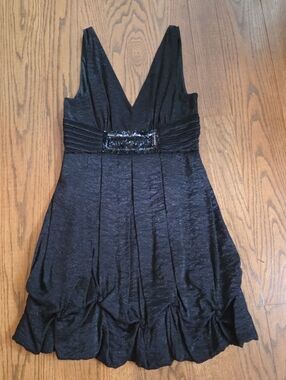 BCBGMAXAZARIA Metallic Black Bubble Hem Cocktail Dress Size 6